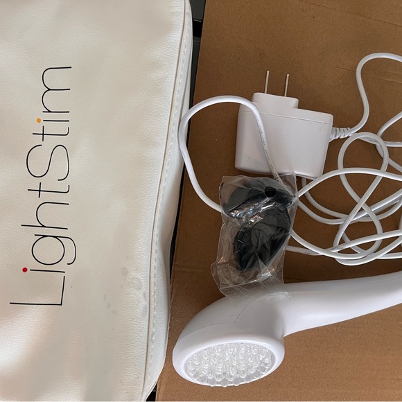 LightStim Acne - Picture 2 of 3